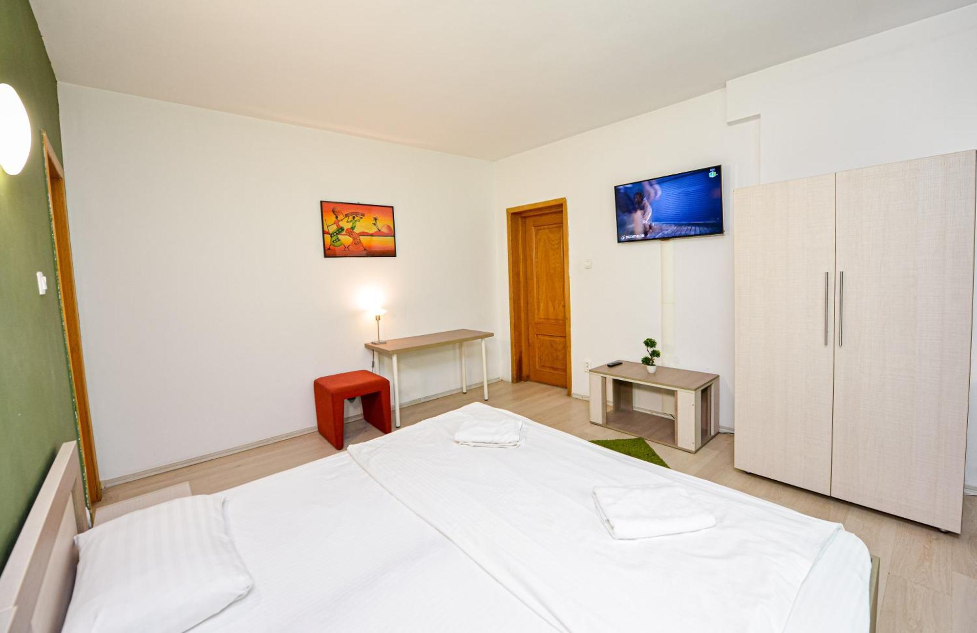 The Lincoln Suites - Central Shabbat Friendly Apartments بوخارست المظهر الخارجي الصورة