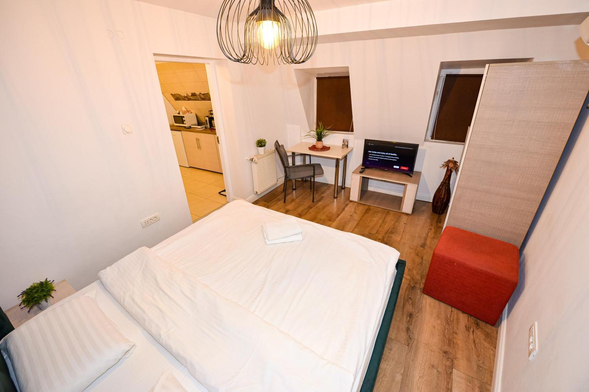 The Lincoln Suites - Central Shabbat Friendly Apartments بوخارست المظهر الخارجي الصورة