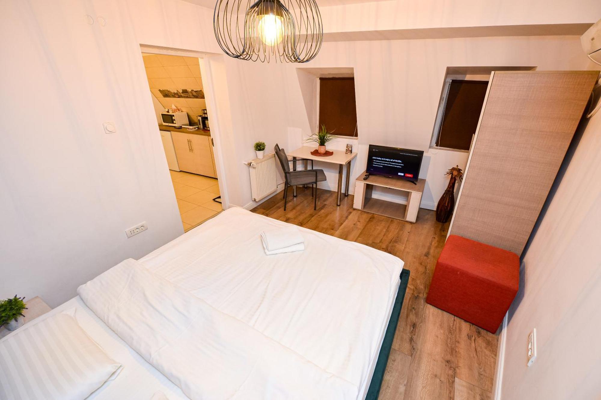 The Lincoln Suites - Central Shabbat Friendly Apartments بوخارست المظهر الخارجي الصورة