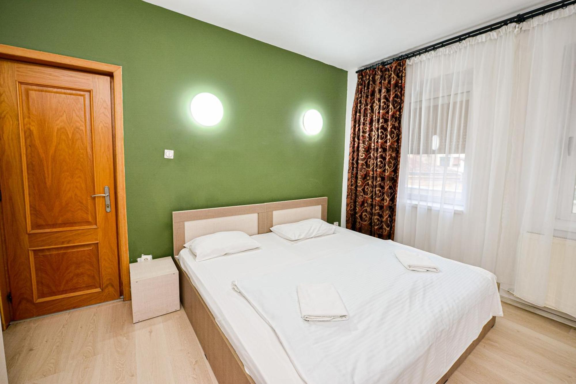 The Lincoln Suites - Central Shabbat Friendly Apartments بوخارست المظهر الخارجي الصورة