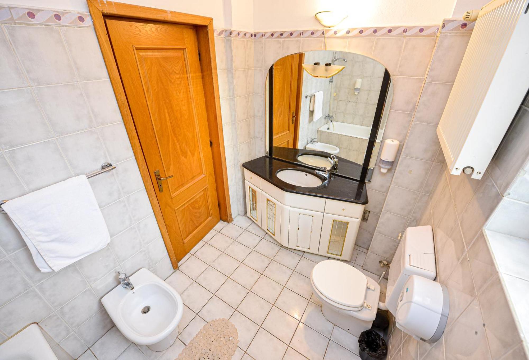 The Lincoln Suites - Central Shabbat Friendly Apartments بوخارست المظهر الخارجي الصورة